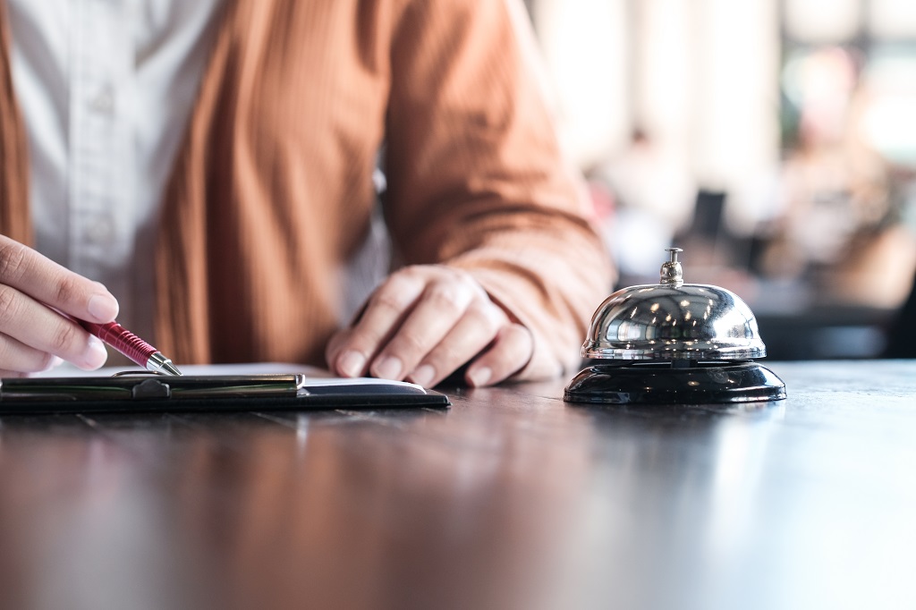Should You Book Your Next Accommodation Online or Directly